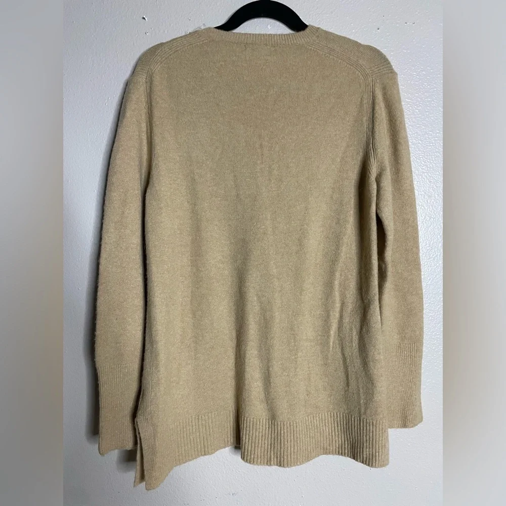 J. Crew Neutral V-Neck Merino Wool & Alpaca blend Knit Sweater Size Medium